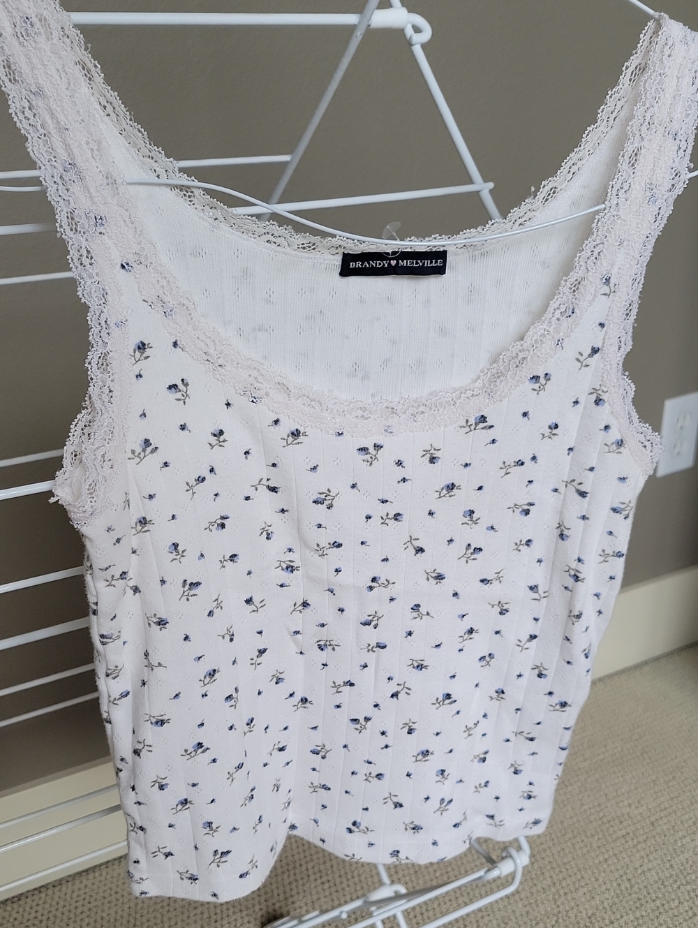 Brandy Melville White Floral Lace-Trim Ribbed Tank